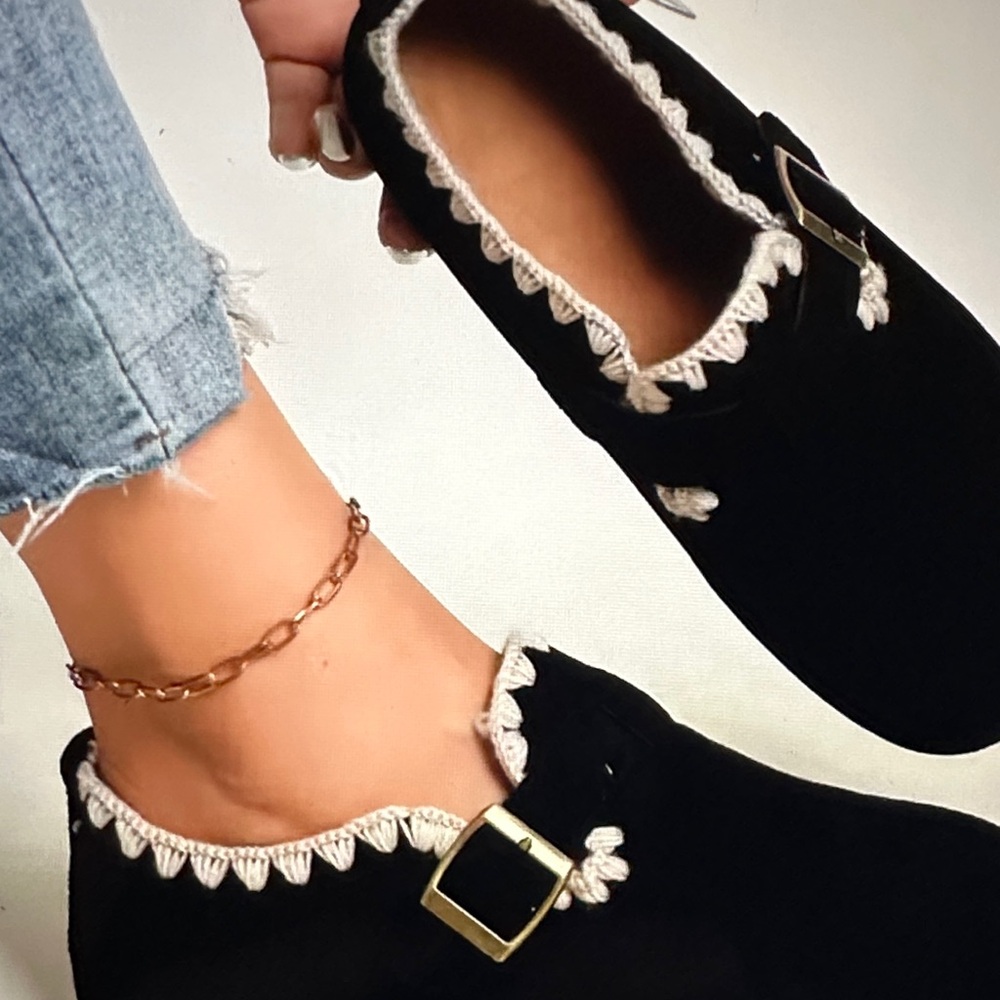 Last pair 🎄Elegant Black Women's Shoes with Gold Buckle - Picture 2 of 3